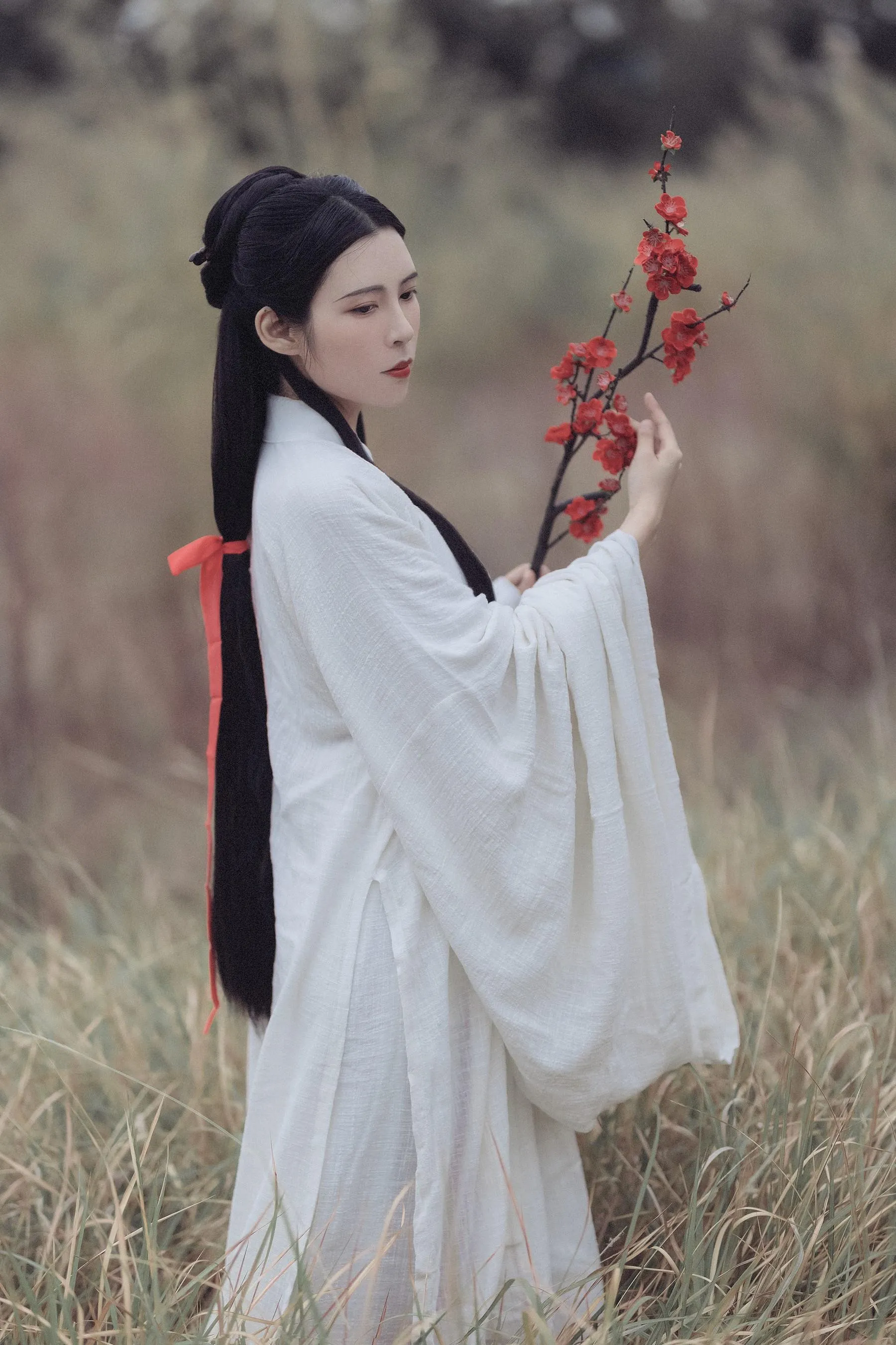 [YITUYU艺图语]2021.10.22 白衣隐 Yiyi [27P]插图